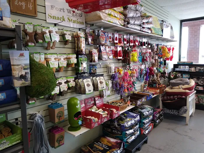 Fort Wagg Pet Store 1