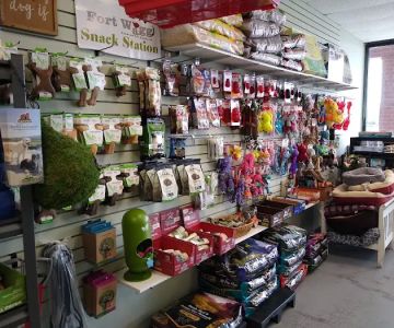 Fort Wagg Pet Store