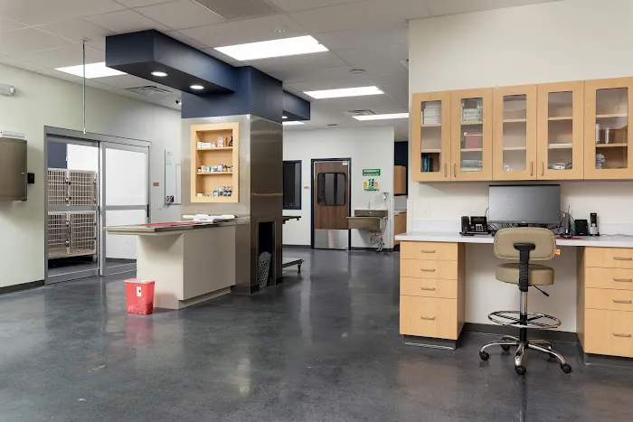 Lucks Lane Veterinary Clinic 9