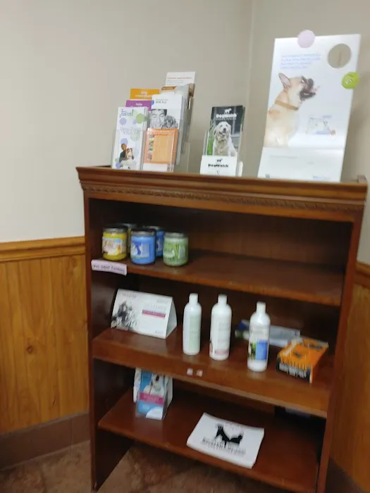 Summerfield Veterinary Hospital: Thomas Sue DVM 1