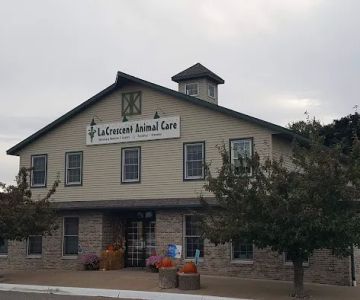 La Crescent Animal Care