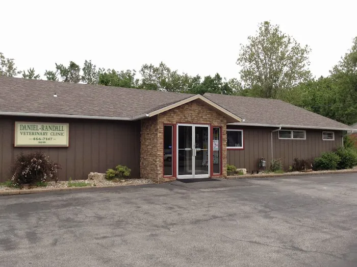 Daniel-Randall Veterinary Clinic 1