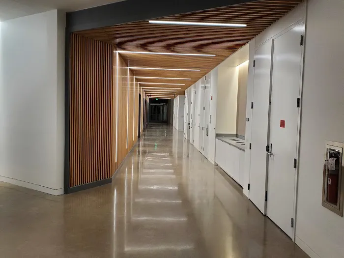 Animal, Veterinary and Biomedical Sciences Building 7