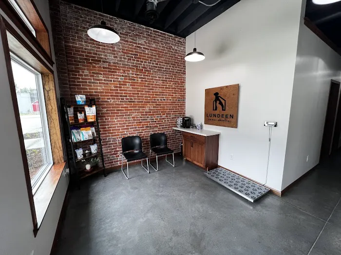 Lundeen Animal Hospital 1