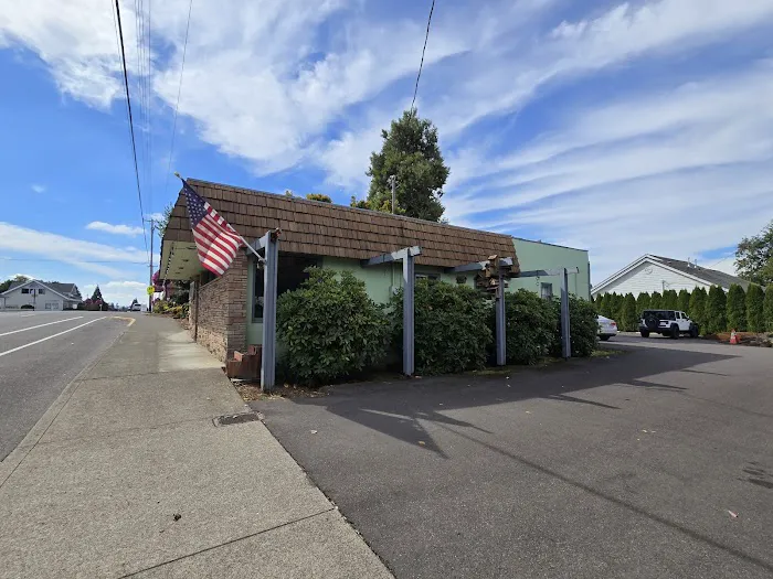 Mid-Valley Veterinary Clinic 8