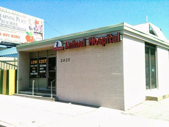 Glenoaks Animal Hospital 12