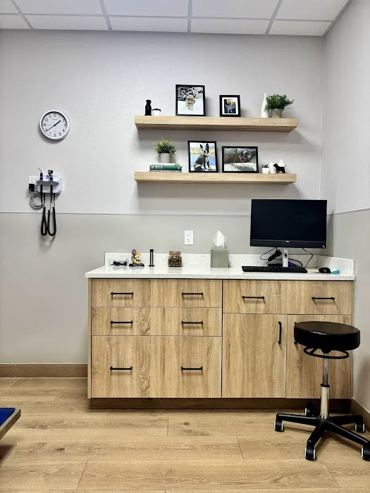 Greenfield Animal Hospital 12