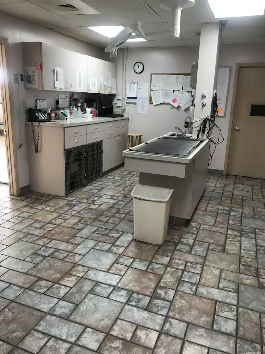 Grantsburg Animal Hospital 12