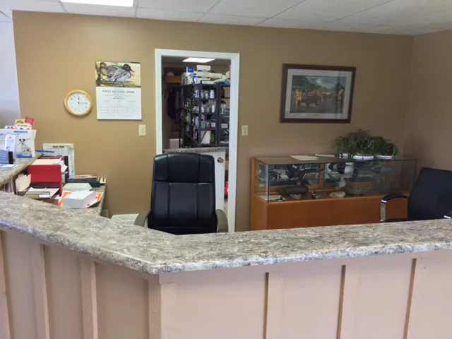 Marshall County Veterinary Clinic 8