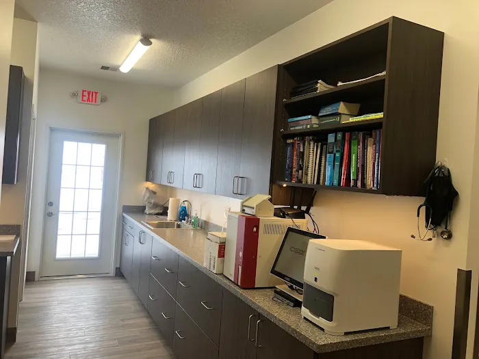Country Oaks Veterinary Clinic, PLLC 5