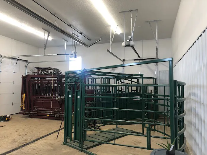 Country Oaks Veterinary Clinic, PLLC 3