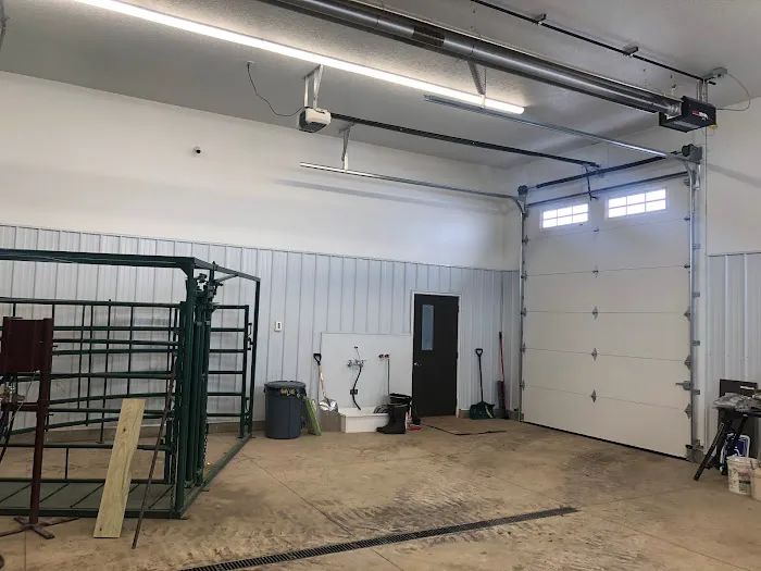 Country Oaks Veterinary Clinic, PLLC 1