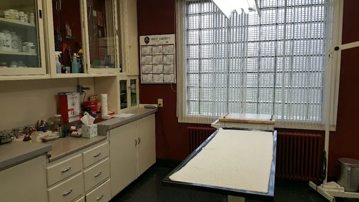 West Liberty Veterinary Clinic 8