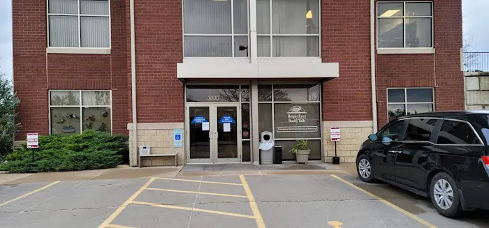 Emergency Veterinary Service of Iowa City 12