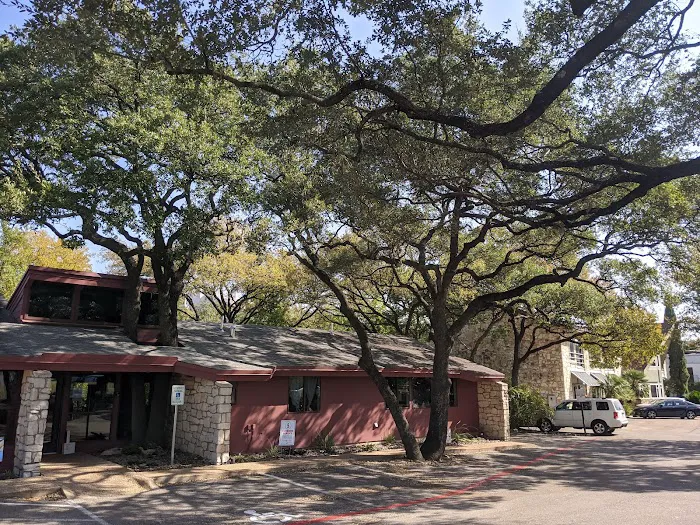 PAZ Veterinary West 7