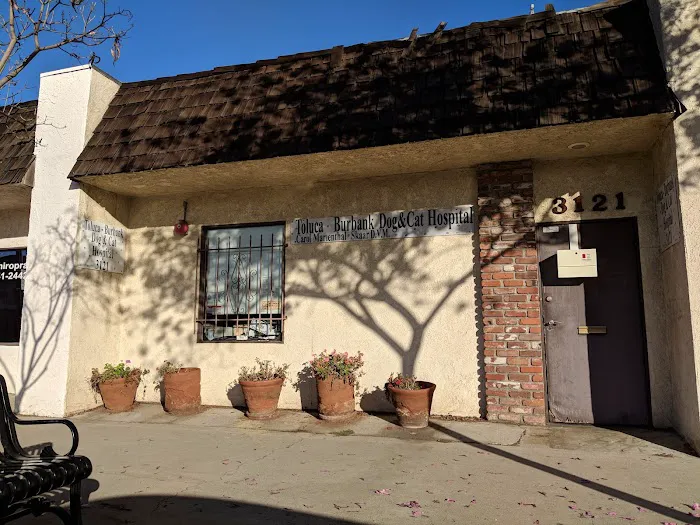 Toluca Burbank Dog & Cat Hospital 12