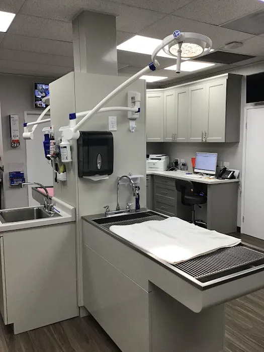 Mira Loma Animal Hospital 12