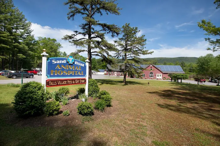 Sand Road Animal Hospital 10