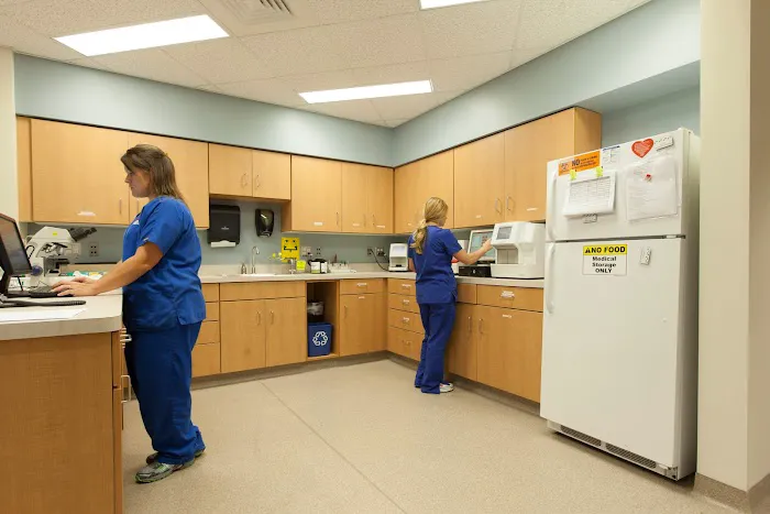 Cleveland Road Animal Hospital, Inc 12