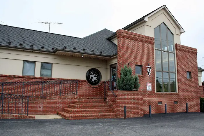 Commonwealth Veterinary Clinic 12