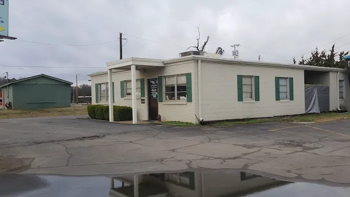 Ashwander Animal Clinic 1