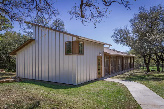 Zoot Pet Hospital and Luxury Boarding 12