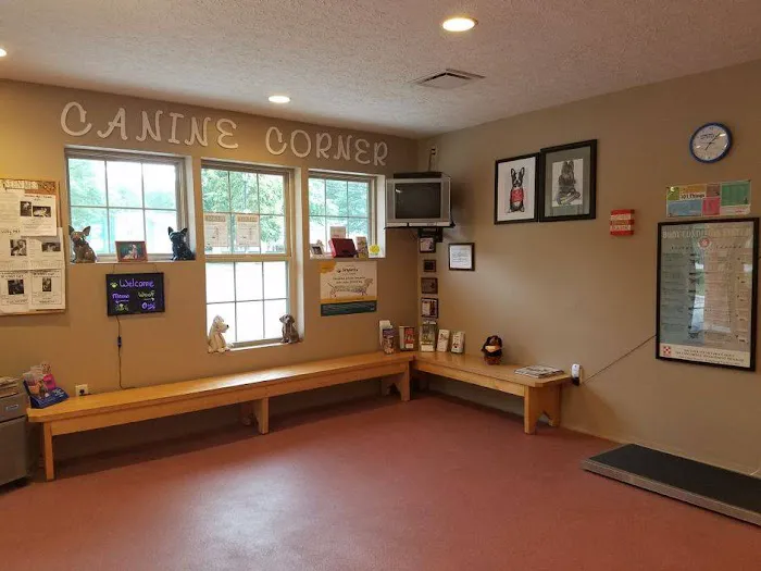Center West Animal Hospital 12