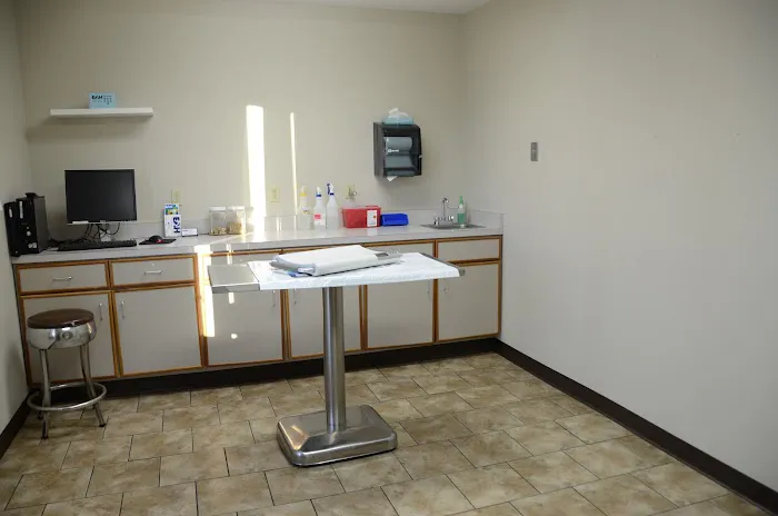 VCA Edgewood Animal Hospital 12