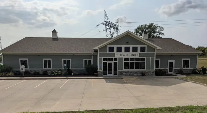 Pet Health Center of Tiffin 8