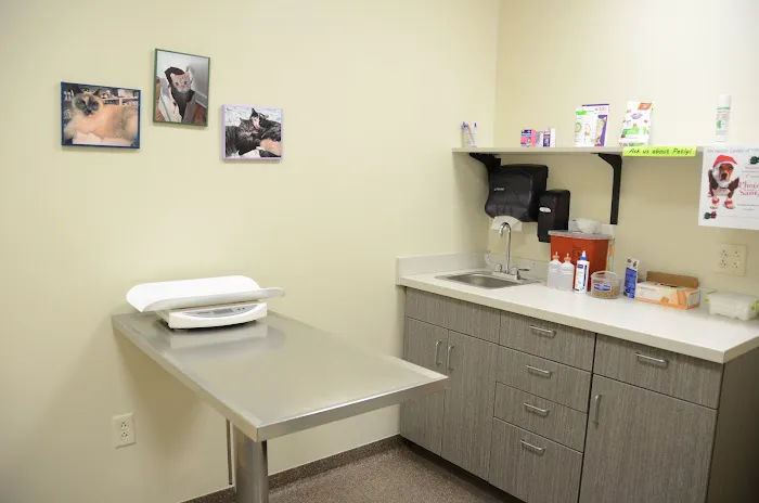 Pet Health Center of Tiffin 7