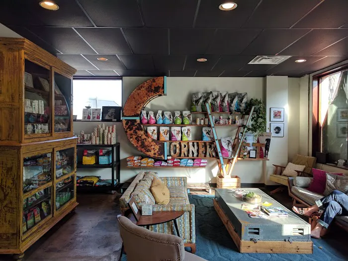 PAZ Veterinary East 10