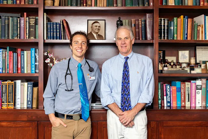 Reid Veterinary Hospital Llc 2
