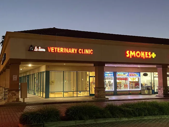 La Sierra Veterinary Clinic 12