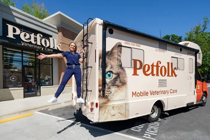 Petfolk Veterinary & Urgent Care - North Hills 12