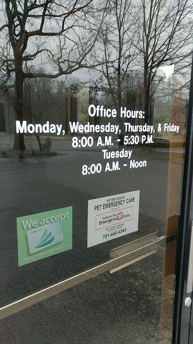 University Parkway Animal Hospital 3