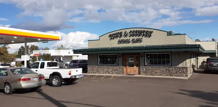 Town & Country Animal Clinic 12