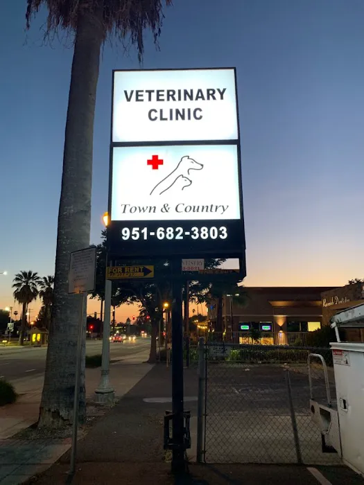 Town & Country Veterinary Clinic 12