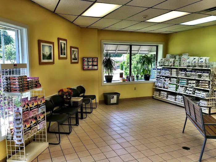 VCA Foxon Animal Hospital 12
