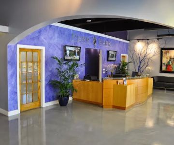 Purr & Bark VeterinaryHospital and Moblie Doctor