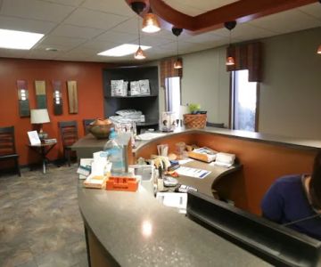 Avenue of the Saints Animal Hospital