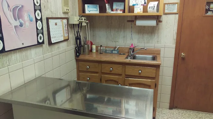Animal Clinic of North Clarksville 12