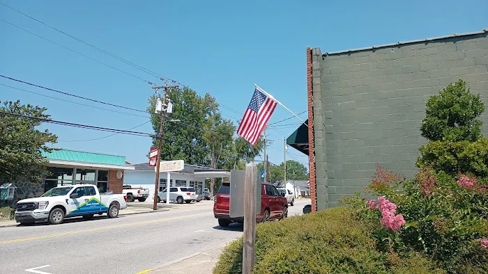 Mule Town Veterinary Hospital 1