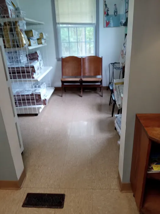 Monelison Animal Clinic 12