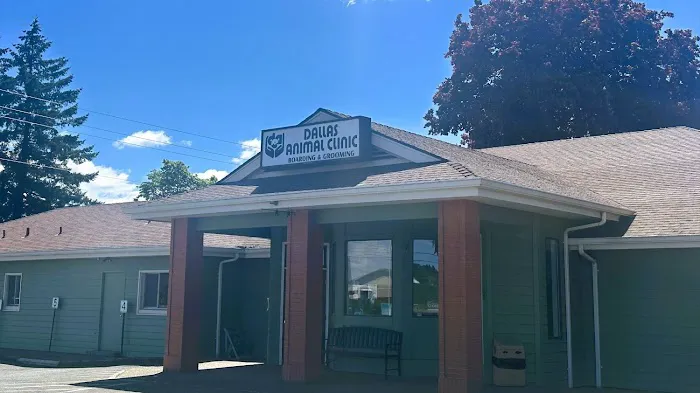 Dallas Animal Clinic 12