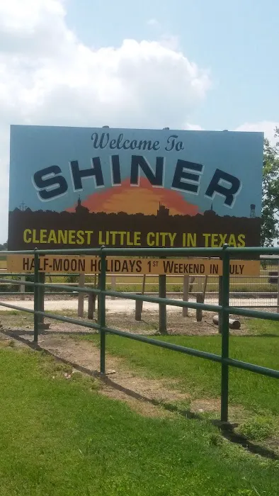 Shiner Animal Hospital 12