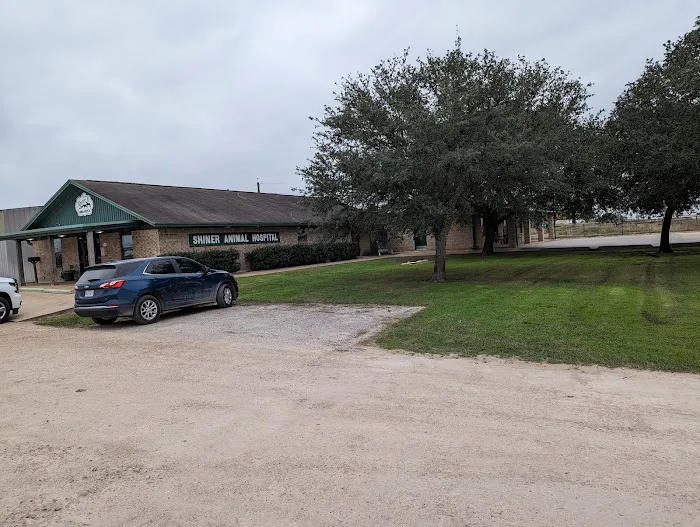 Shiner Animal Hospital 12