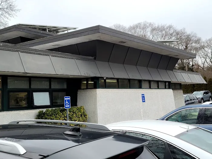 Hampton Veterinary Hospital 12