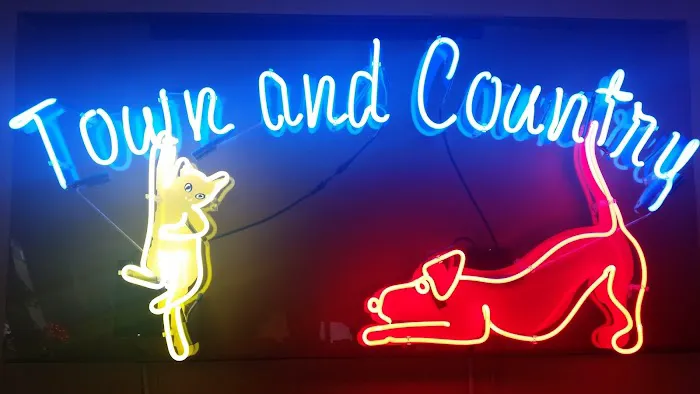 Town & Country Veterinary Hospital 12
