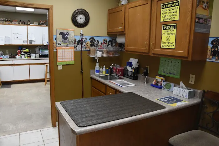 Ackley Veterinary Center 8