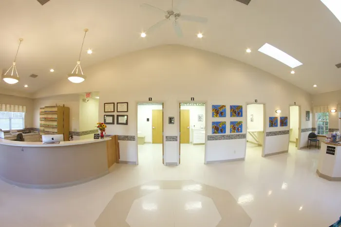 Cuyahoga Falls Veterinary Clinic: Gates Ryan G DVM 12